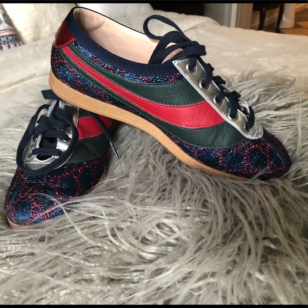 Shoes - Picture 2 of 8